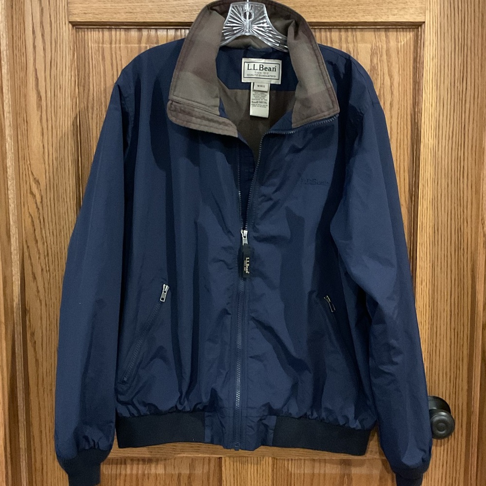 L.L.Bean Navy Heritage Windbreaker Jacket. Medium